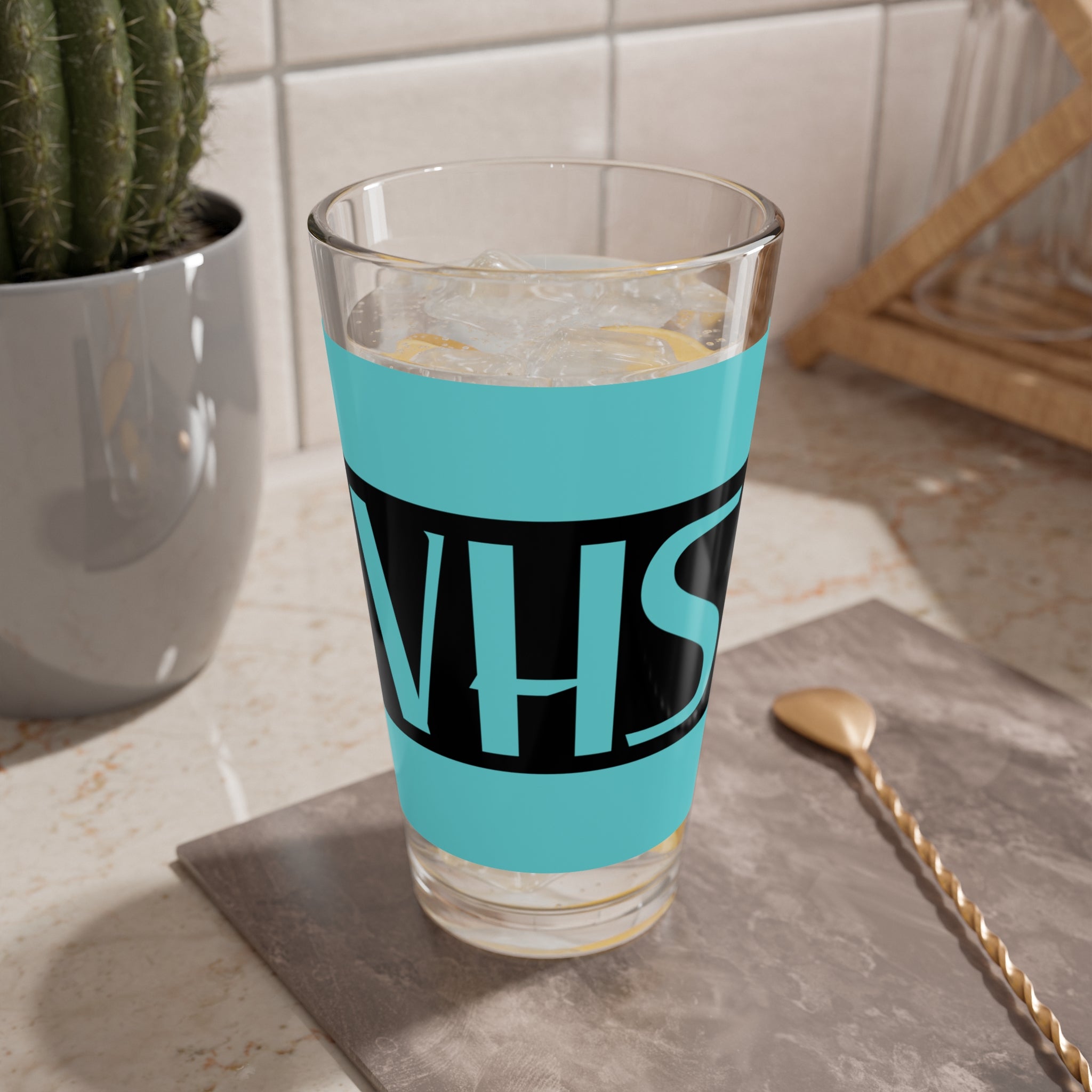📼 80s–90s VHS Glass