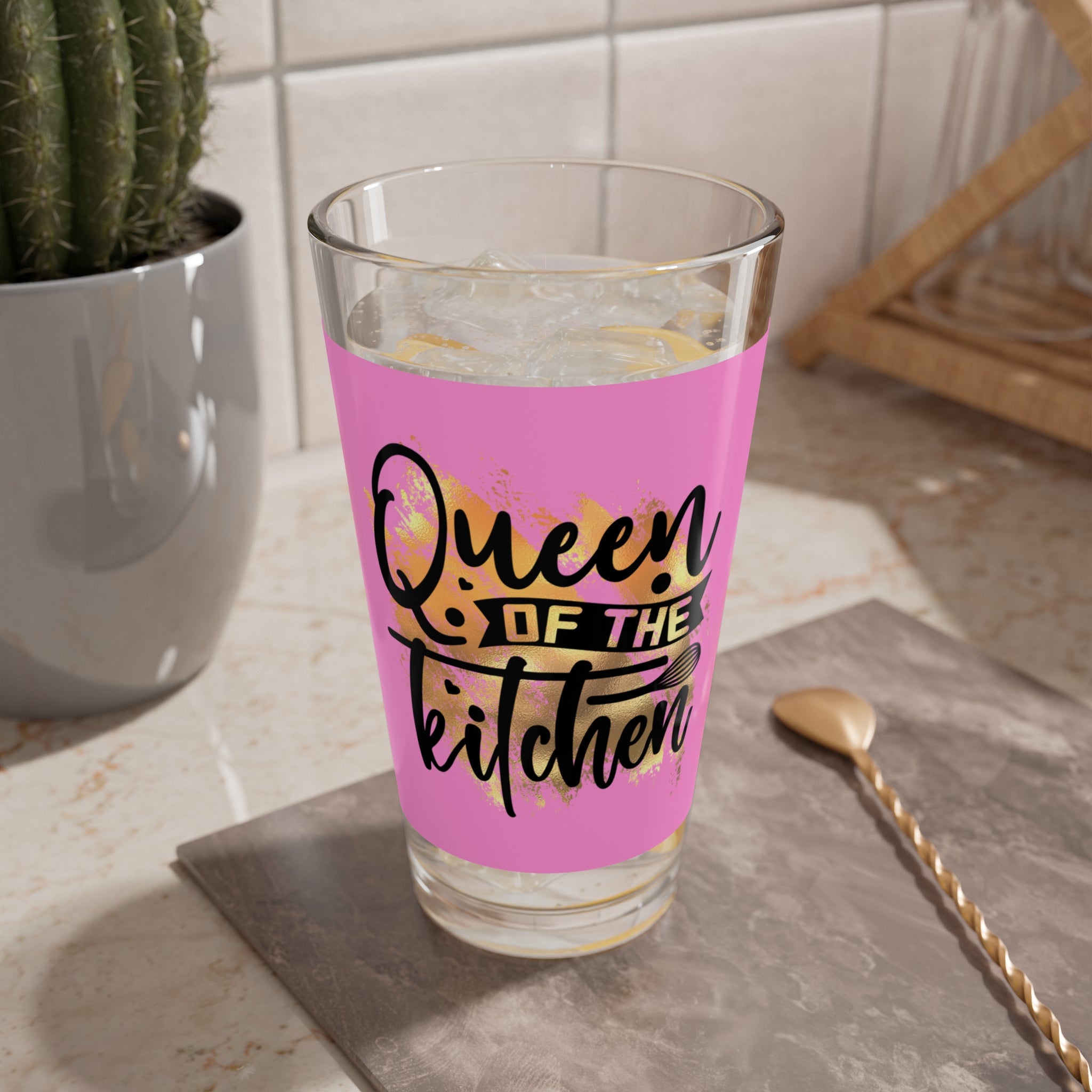 👑 Queen of the Kitchen 50s–60s Glass